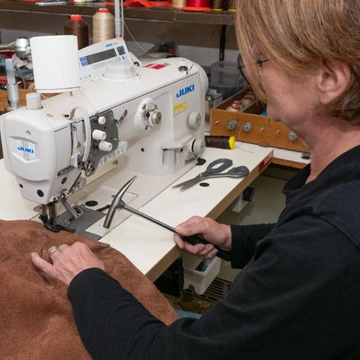 Mitarbeiterin Polsterei